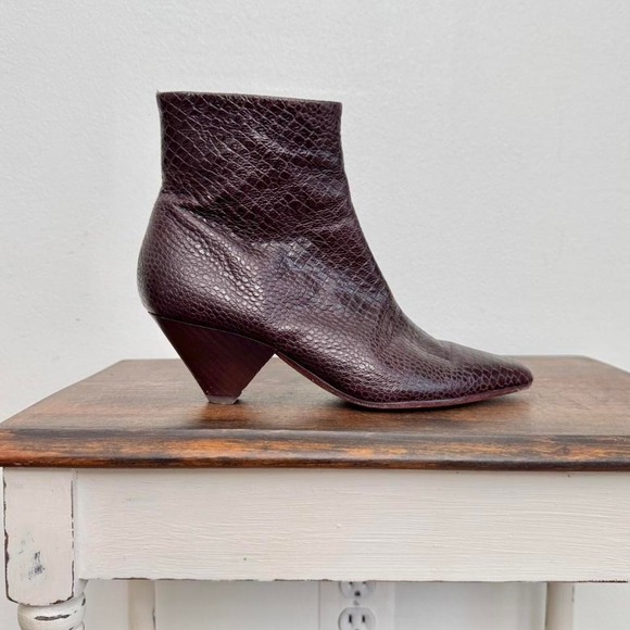 Vince Shoes - Vince Burgundy Python Ankle Boot size 5 snake reptile red